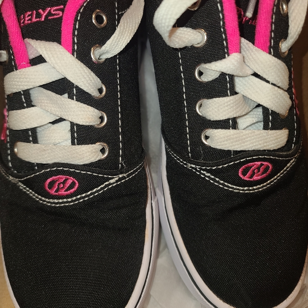 Heelys youth size 5